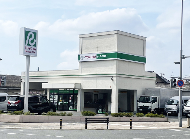  箕面店　(TOYOTA SHARE設置- カーシェア) トヨタレンタカー箕面店　みのおキューズモールEast3南側